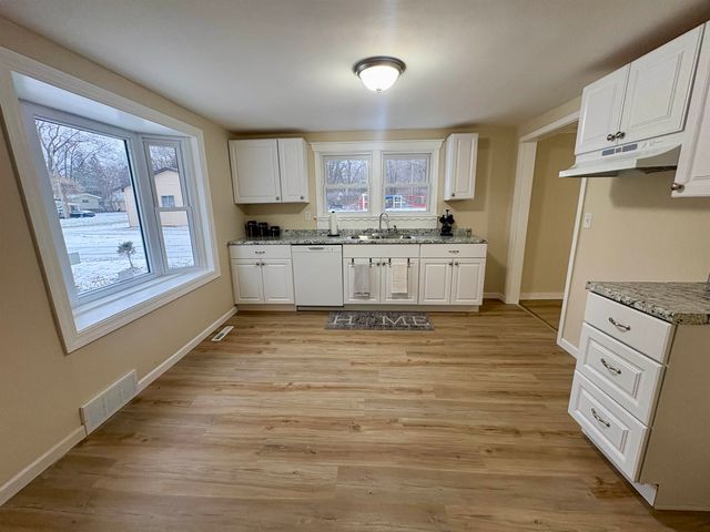 3200 Amelia Avenue, Flushing, MI 48433