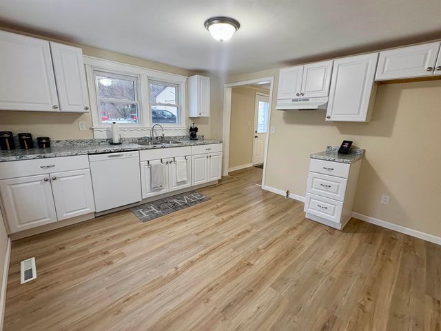 3200 Amelia Avenue, Flushing, MI 48433