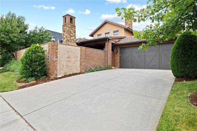 15820 Chapel Ridge Lane, Edmond, OK 73013