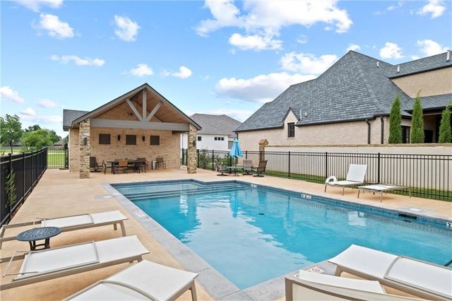 15820 Chapel Ridge Lane, Edmond, OK 73013