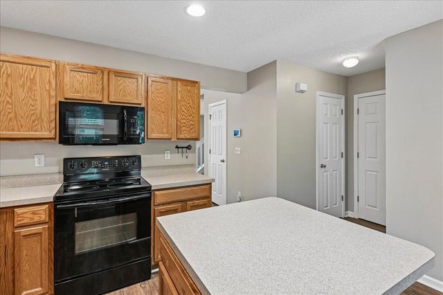 7948 Shadow Oak Drive, North Charleston, SC 29406