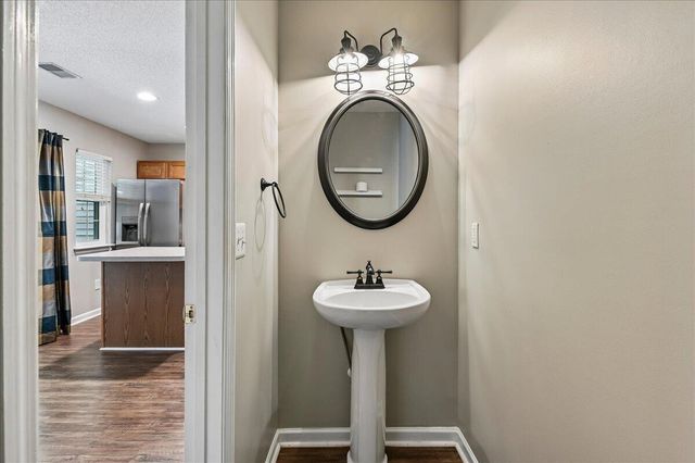 7948 Shadow Oak Drive, North Charleston, SC 29406