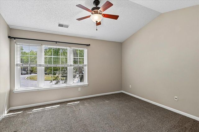 7948 Shadow Oak Drive, North Charleston, SC 29406
