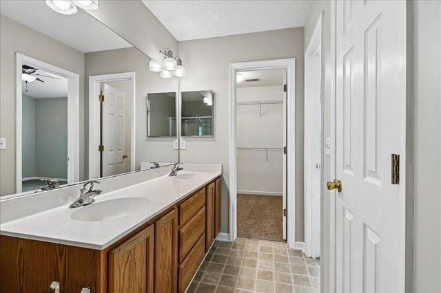 7948 Shadow Oak Drive, North Charleston, SC 29406