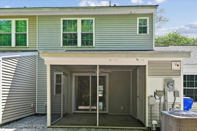 7948 Shadow Oak Drive, North Charleston, SC 29406
