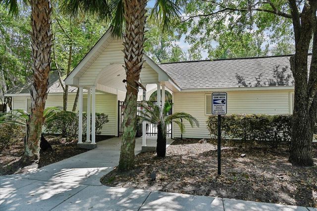 7948 Shadow Oak Drive, North Charleston, SC 29406