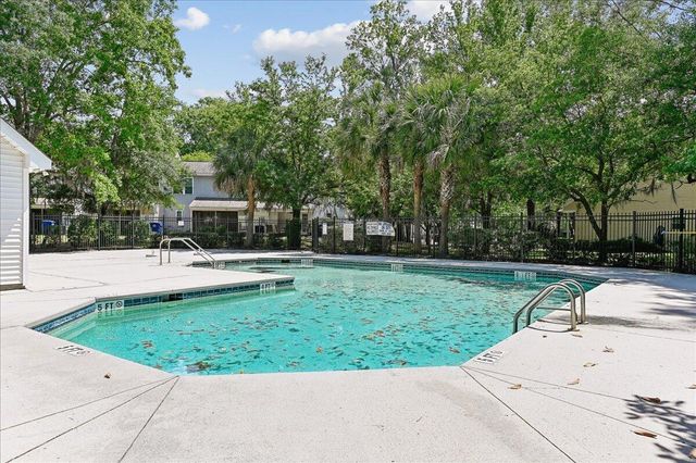 7948 Shadow Oak Drive, North Charleston, SC 29406