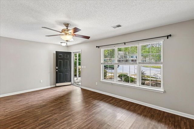 7948 Shadow Oak Drive, North Charleston, SC 29406