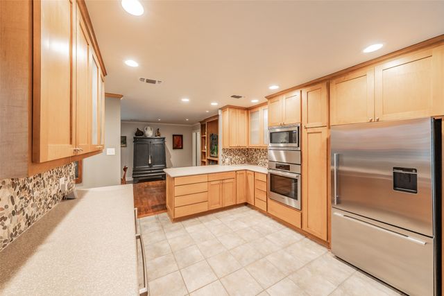 3249 Regent Drive, Dallas, TX 75229