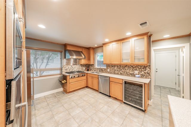 3249 Regent Drive, Dallas, TX 75229