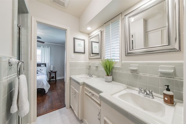 3249 Regent Drive, Dallas, TX 75229