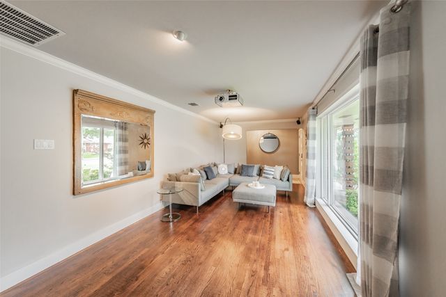 3249 Regent Drive, Dallas, TX 75229