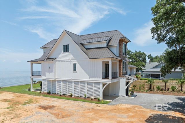 3 Pier Avenue, Fairhope, AL 36532