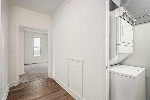 1054 Crosby Street, Grand Rapids, MI 49504