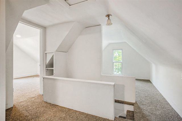 1054 Crosby Street, Grand Rapids, MI 49504