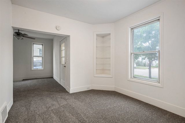 1054 Crosby Street, Grand Rapids, MI 49504