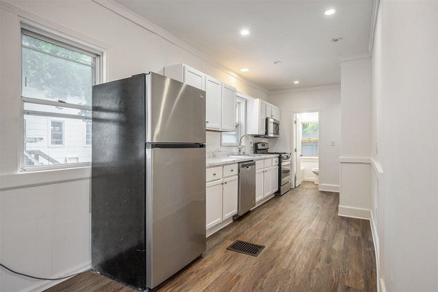 1054 Crosby Street, Grand Rapids, MI 49504