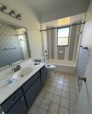 465 E SEMINOLE DRIVE, Venice, FL 34293