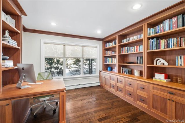 9 Thomas Lane, Scarsdale, NY 10583