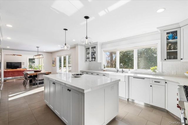 9 Thomas Lane, Scarsdale, NY 10583