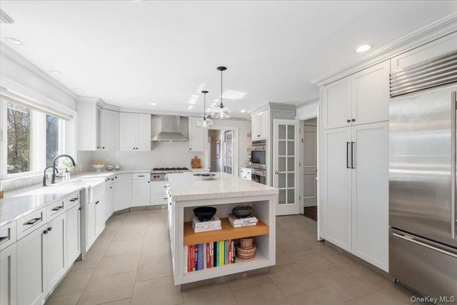 9 Thomas Lane, Scarsdale, NY 10583