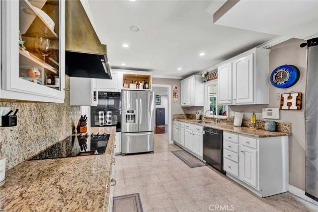 2721 E Adams Avenue, Orange, CA 92867