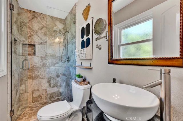 2721 E Adams Avenue, Orange, CA 92867