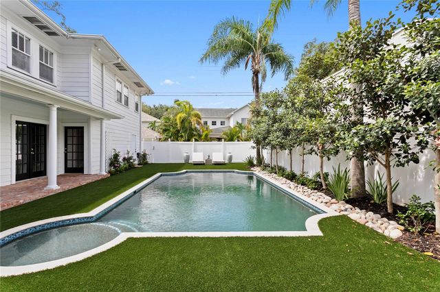2523 W SUNSET DRIVE, Tampa, FL 33629