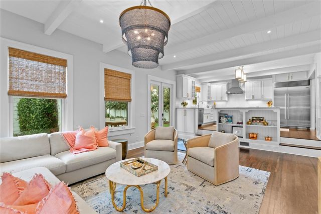 2523 W SUNSET DRIVE, Tampa, FL 33629