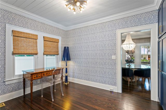 2523 W SUNSET DRIVE, Tampa, FL 33629