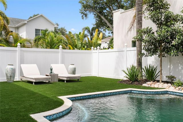 2523 W SUNSET DRIVE, Tampa, FL 33629