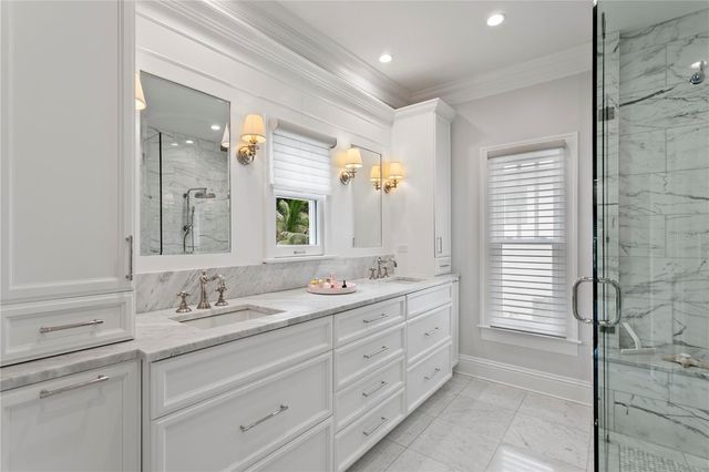 2523 W SUNSET DRIVE, Tampa, FL 33629