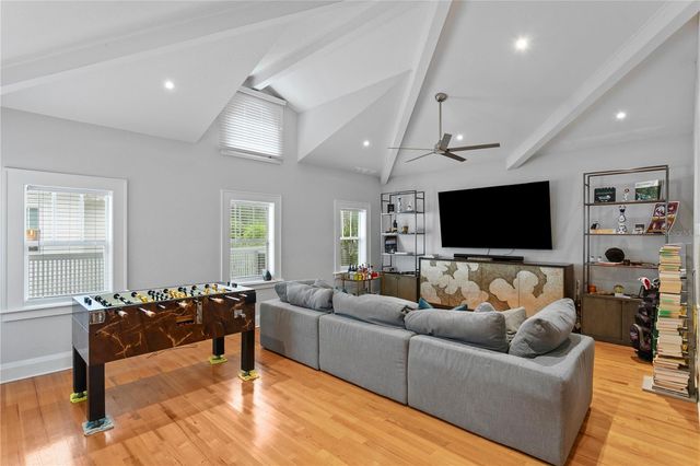 2523 W SUNSET DRIVE, Tampa, FL 33629