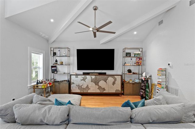 2523 W SUNSET DRIVE, Tampa, FL 33629
