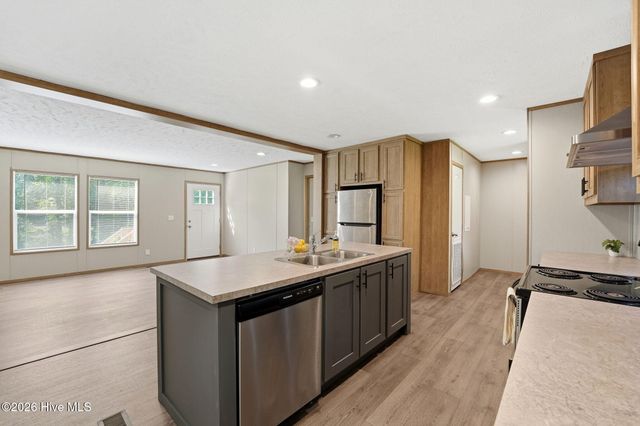 108 Pine Valley Lane, West End, NC 27376