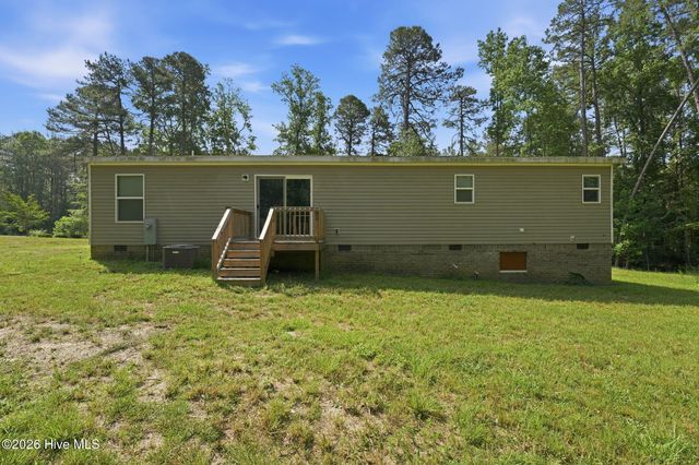 108 Pine Valley Lane, West End, NC 27376