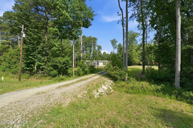 108 Pine Valley Lane, West End, NC 27376