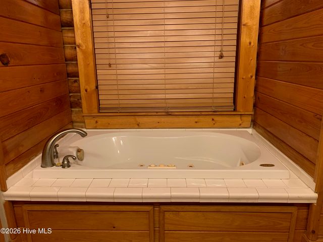 984 Mill Hole Road, Washington, NC 27889