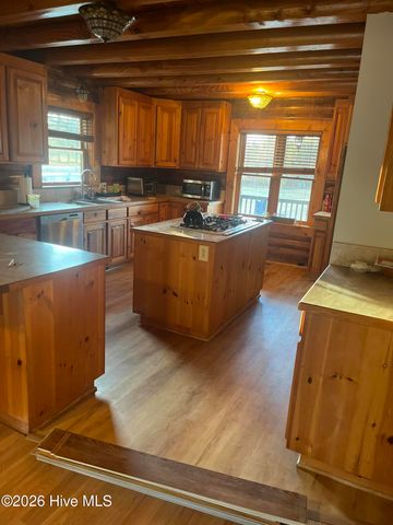 984 Mill Hole Road, Washington, NC 27889