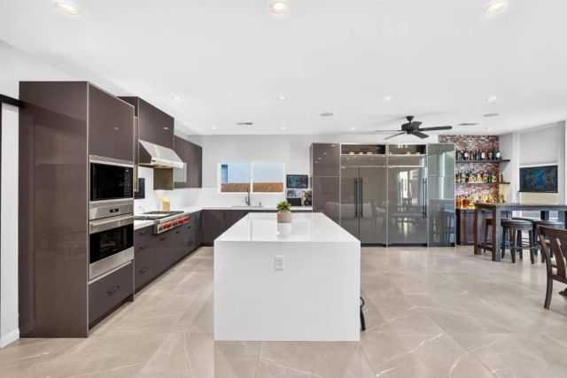 17892 Creciente Way, San Diego, CA 92127
