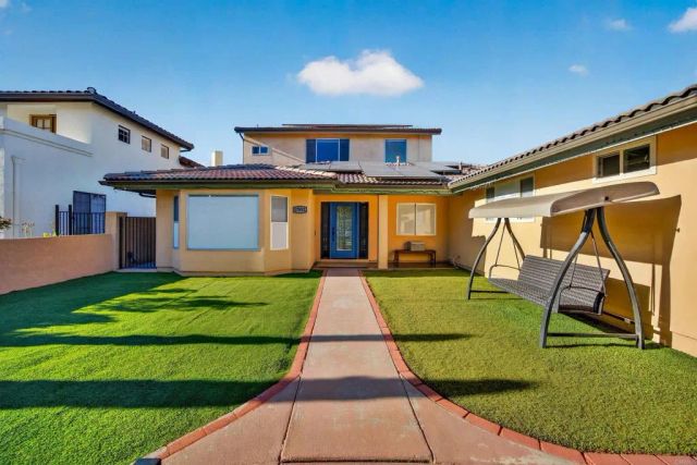 17892 Creciente Way, San Diego, CA 92127