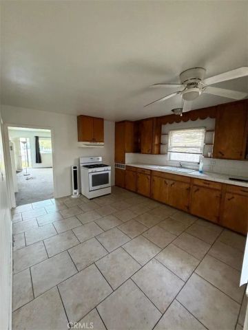 427 Hamilton, Costa Mesa, CA 92627