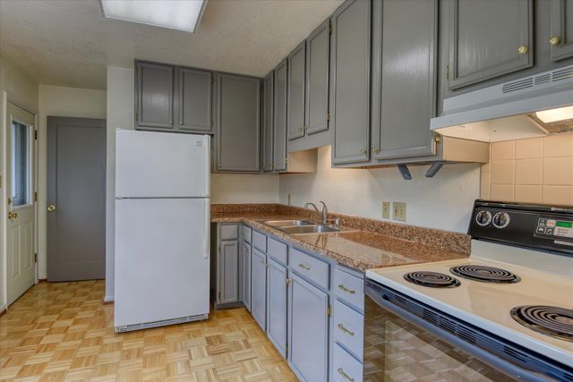 3815 S Merryweather Rd, Spokane, WA 99224