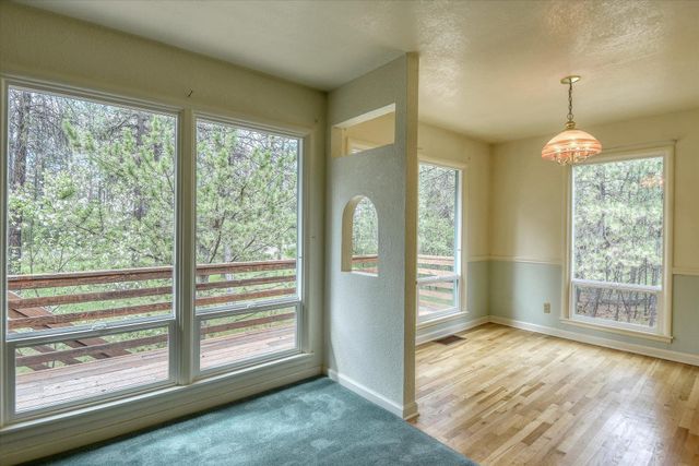 3815 S Merryweather Rd, Spokane, WA 99224