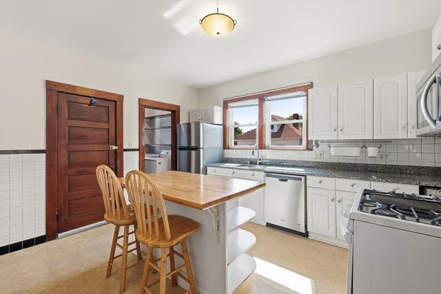 266 Fellsway W 2, Medford, MA 02155