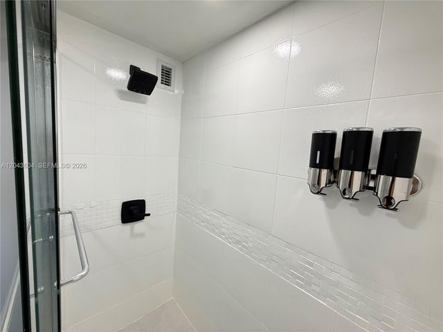5838 Collins Avenue 15H, Miami Beach, FL 33140