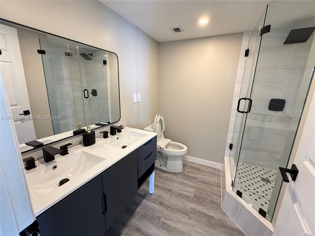5838 Collins Avenue 15H, Miami Beach, FL 33140