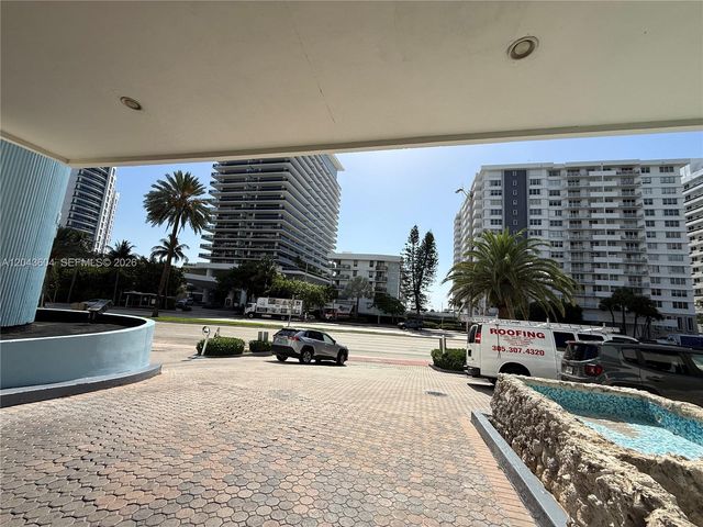 5838 Collins Avenue 15H, Miami Beach, FL 33140