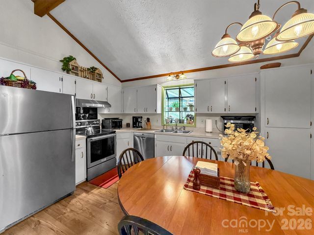 72 Sanctuary Road, Maggie Valley, NC 28751