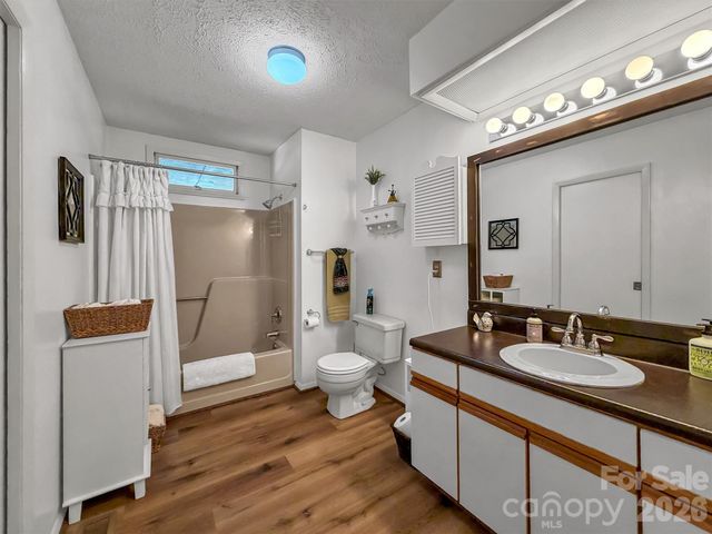 72 Sanctuary Road, Maggie Valley, NC 28751